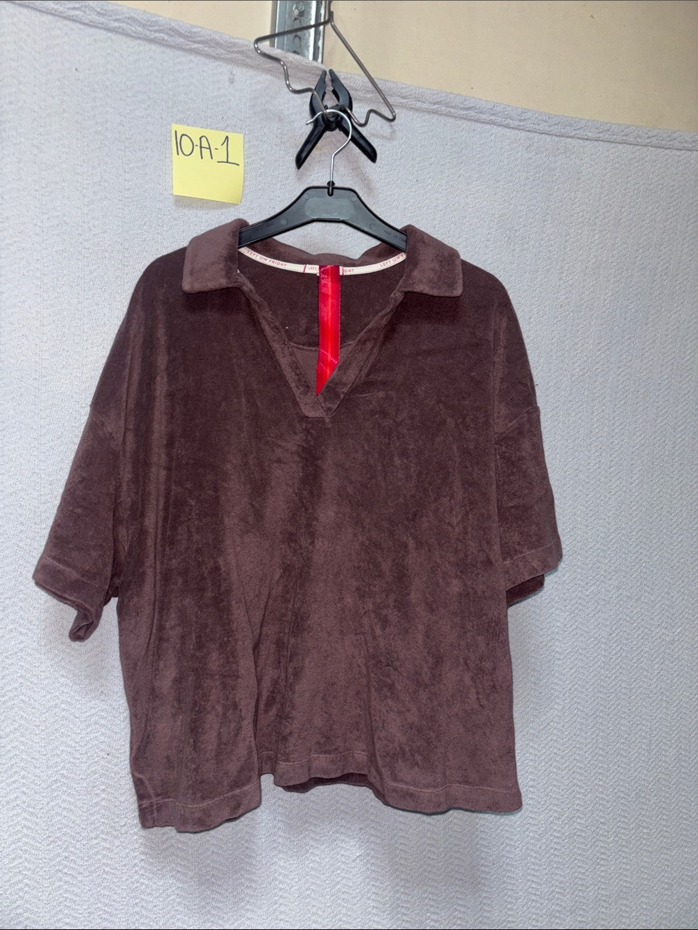 Left on Friday S/M towel top